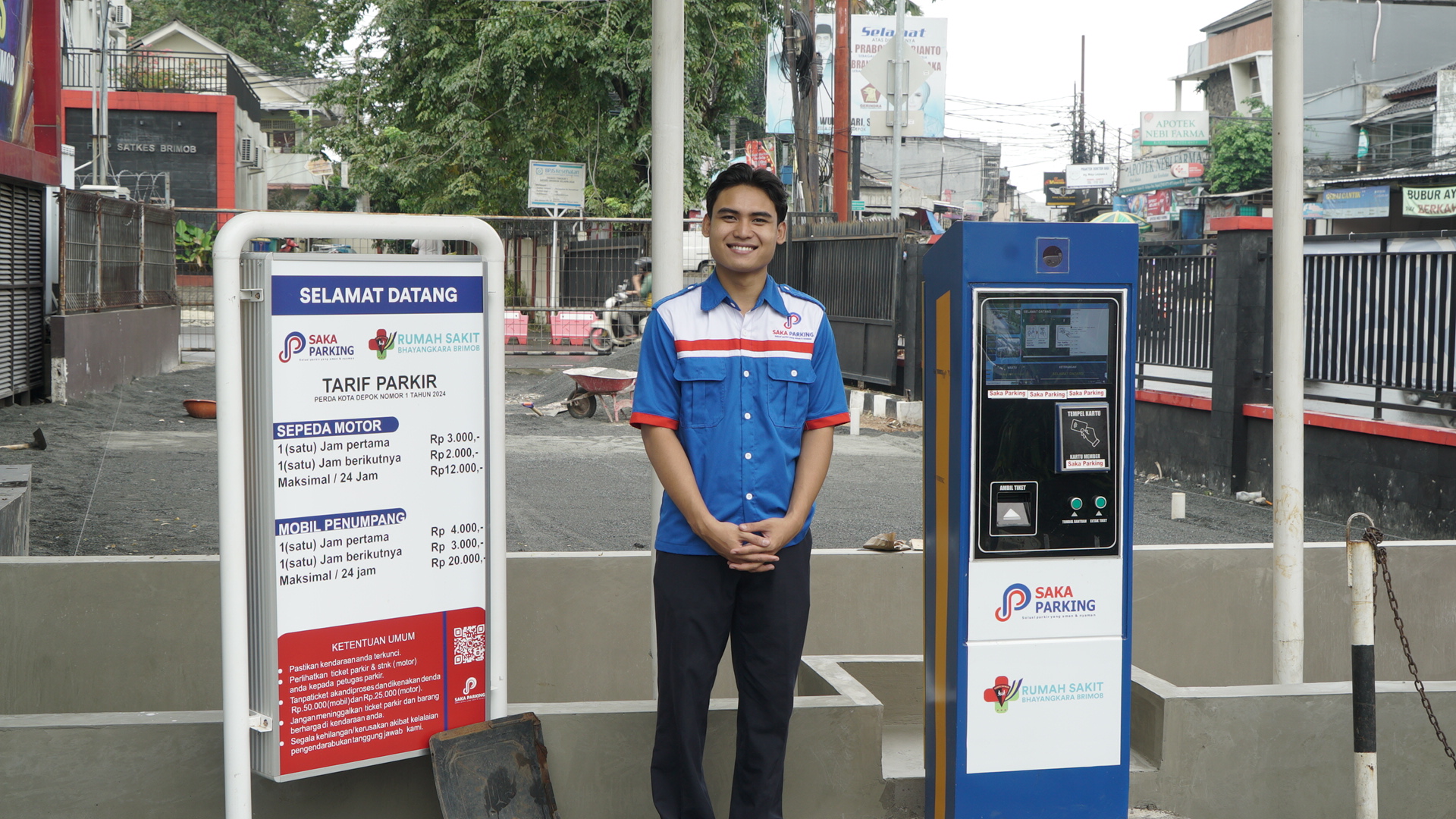 Tentang Saka Parking